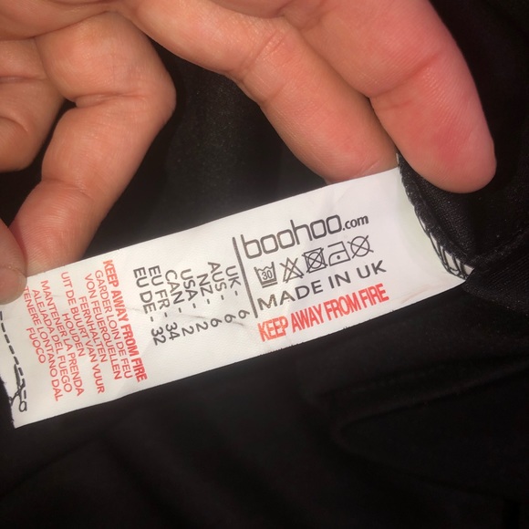 Boohoo Black Neck Mock Horn Button Shift Dress - Picture 6 of 9